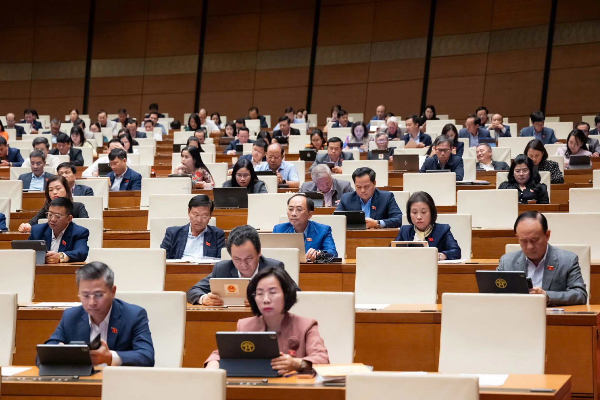 Các đại biểu tham dự Phiên họp