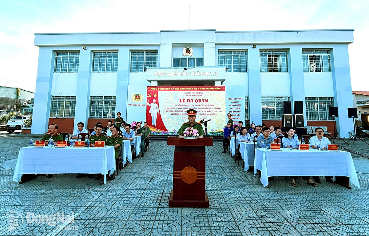 Các đại biểu tham dự Lễ ra quân tấn công trấn áp tội phạm. Ảnh: Tố Tâm