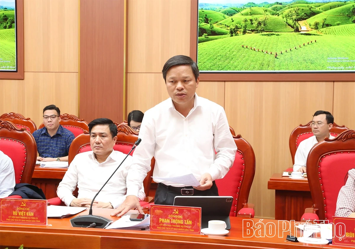 Đẩy nhanh tiến độ giải ngân vốn đầu tư công và triển khai các dự án, công trình trọng điểm