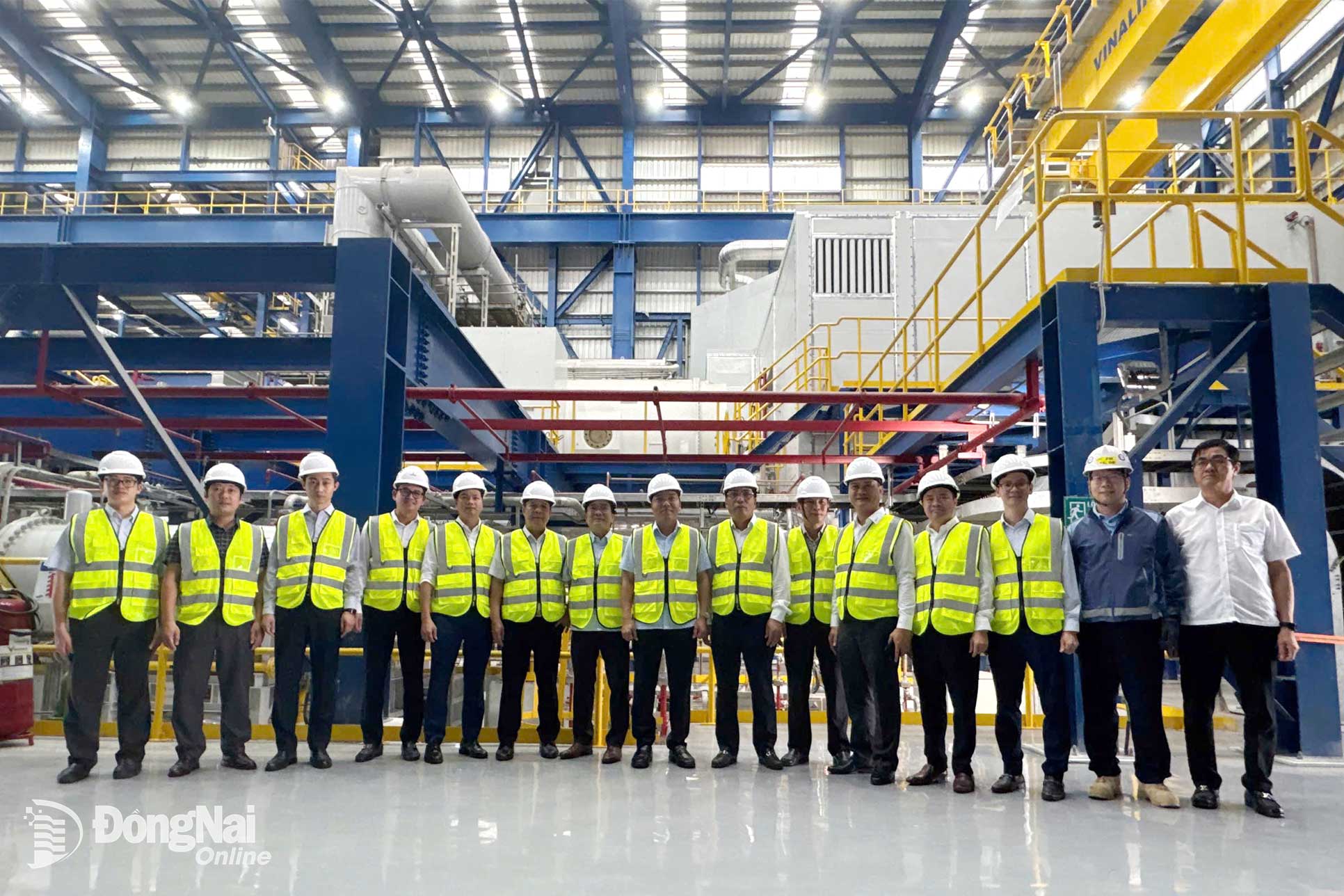 Đoàn công tác của Bộ Công Thương đi kiểm tra Nhà máy điện Nhơn Trạch 3 và 4. Ảnh: CTV