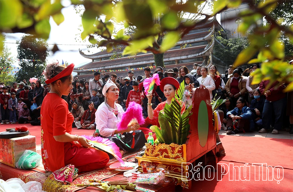 Độc đáo lễ hội Chùa Tiên