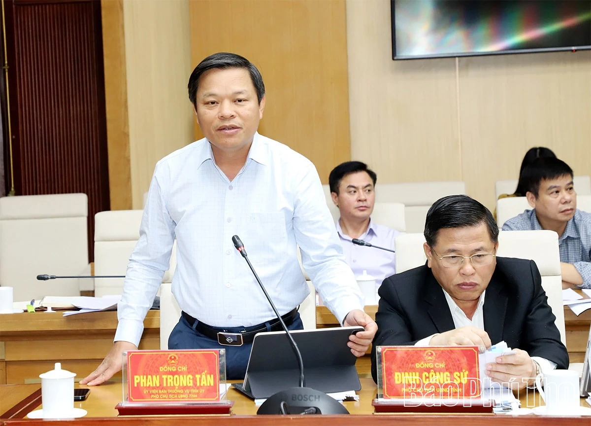 Chủ tịch UBND tỉnh yêu cầu không để chậm hoặc nợ tham mưu ban hành văn bản