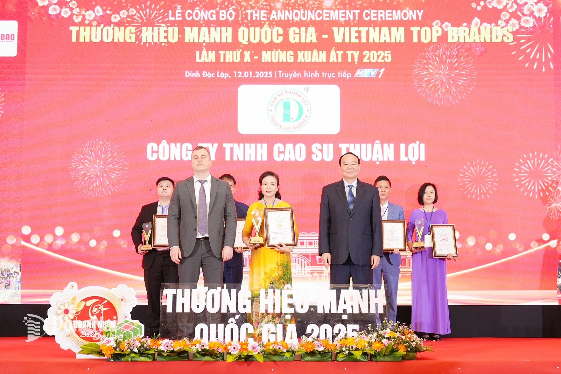Công ty TNHH Cao su Thuận Lợi (xã Thuận Lợi) nằm trong Top 12 thương hiệu mạnh quốc gia - Viet Nam Top Brands 2025. Ảnh: Trần Thể