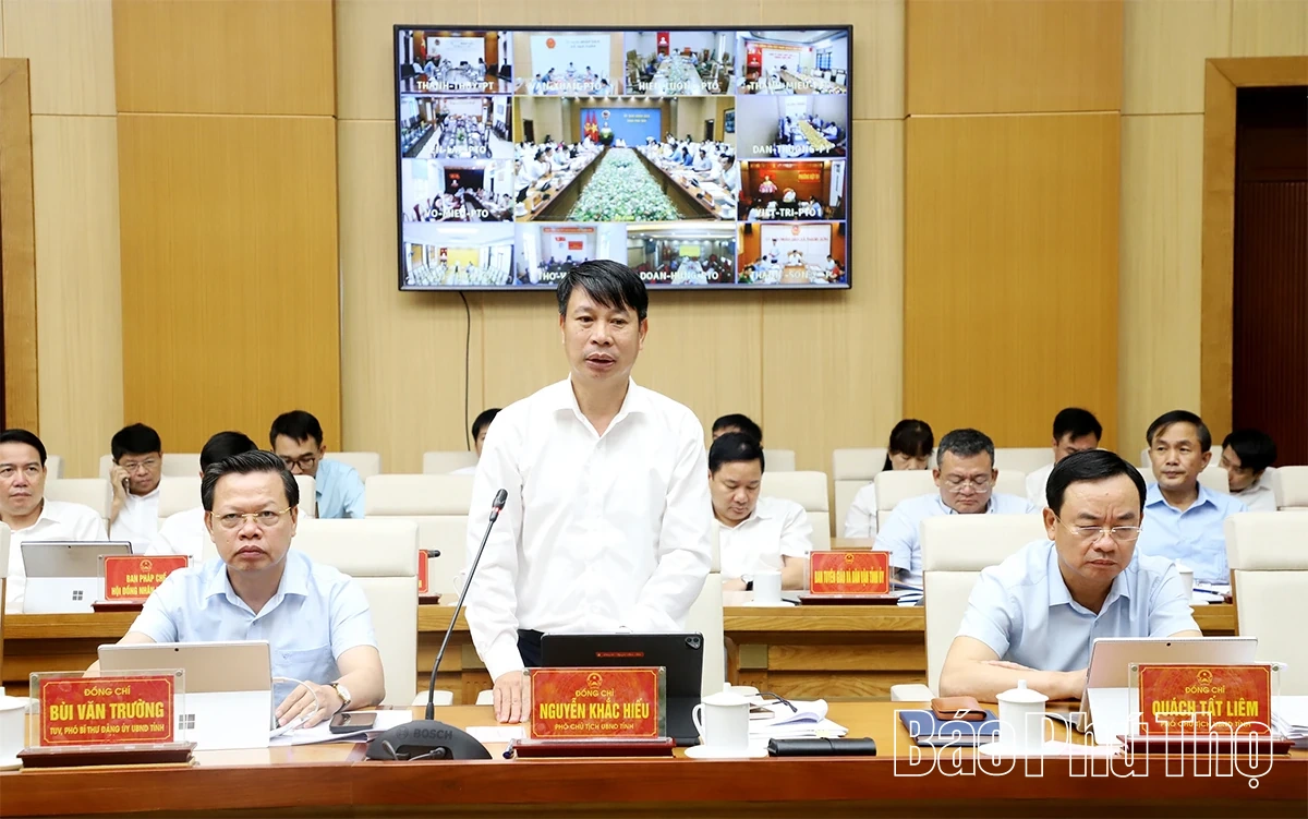 UBND tỉnh tổ chức phiên họp hành chính tháng 9