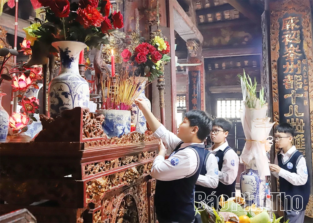 Trải nghiệm du lịch học đường- Gi&aacute;o dục Di sản văn ho&aacute; V&ugrave;ng Đất Tổ