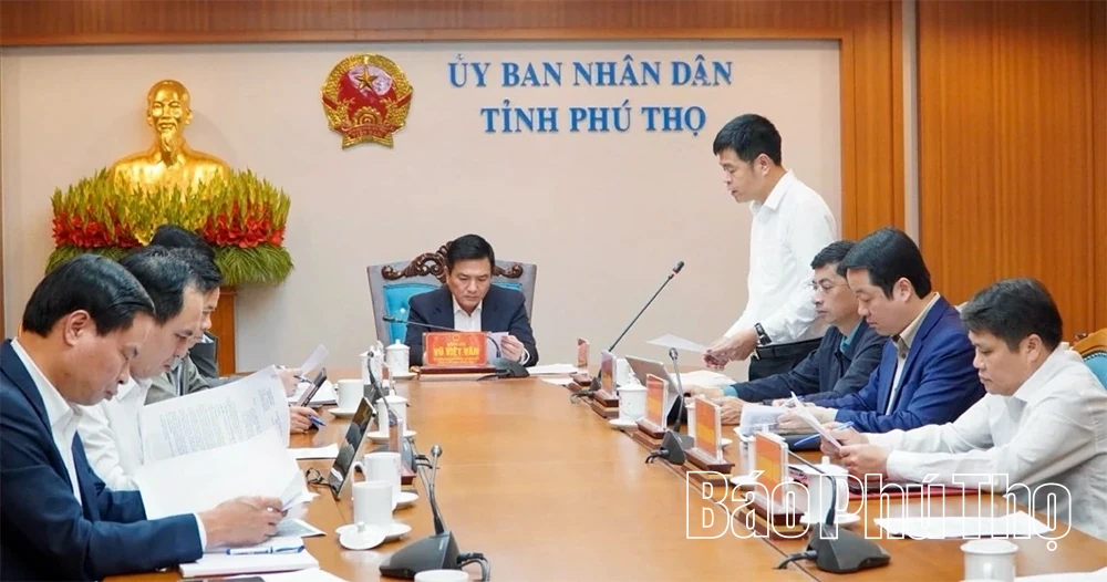 Ph&oacute; Chủ tịch UBND tỉnh Vũ Việt Văn chỉ đạo tăng cường quản l&yacute; nh&agrave; nước về đ&ocirc; thị, nh&agrave; ở