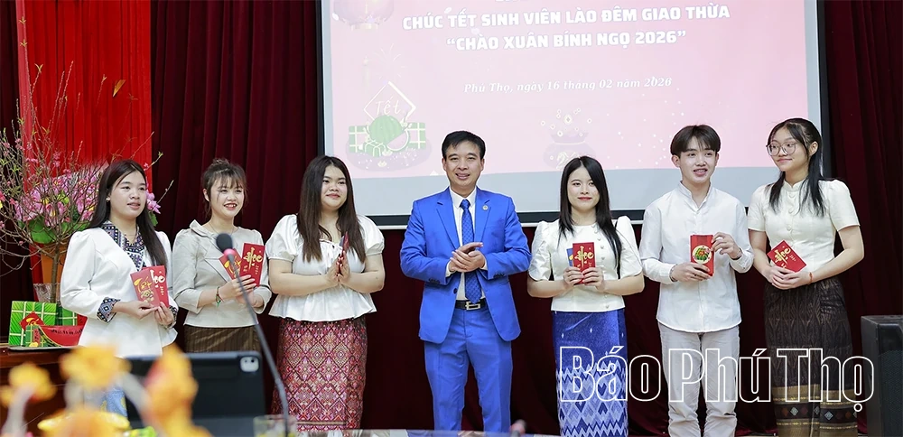 Trường Cao đẳng Y tế Phú Thọ gặp mặt, động viên sinh viên Lào