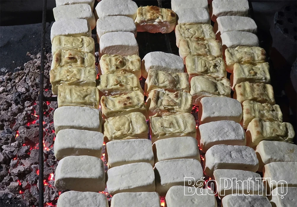 Đậu R&ugrave;a Tu&acirc;n Ch&iacute;nh: G&oacute;i trọn vị qu&ecirc; trong từng miếng nhỏ