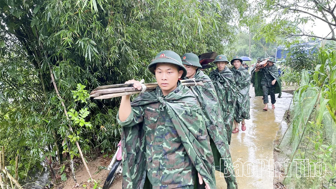 Khẩn trương khắc phục hậu quả sạt lở đất