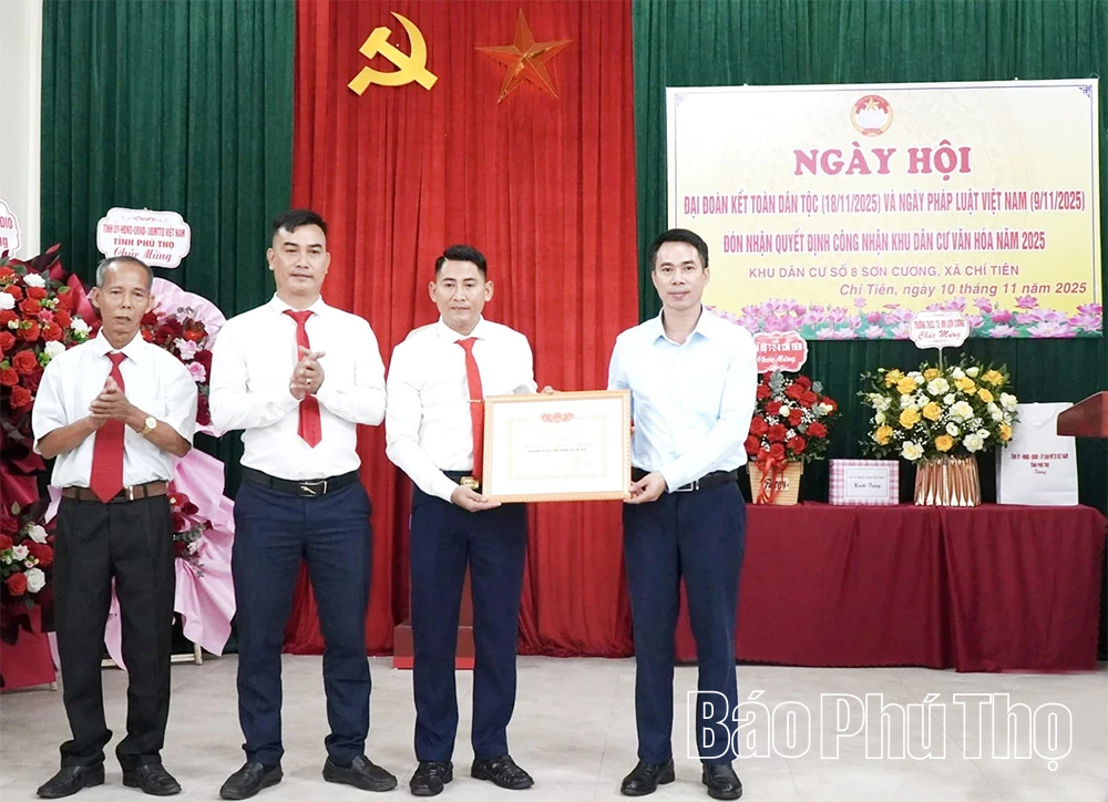 Ngày hội đại đoàn kết tại khu 8 Sơn Cương, xã Chí Tiên