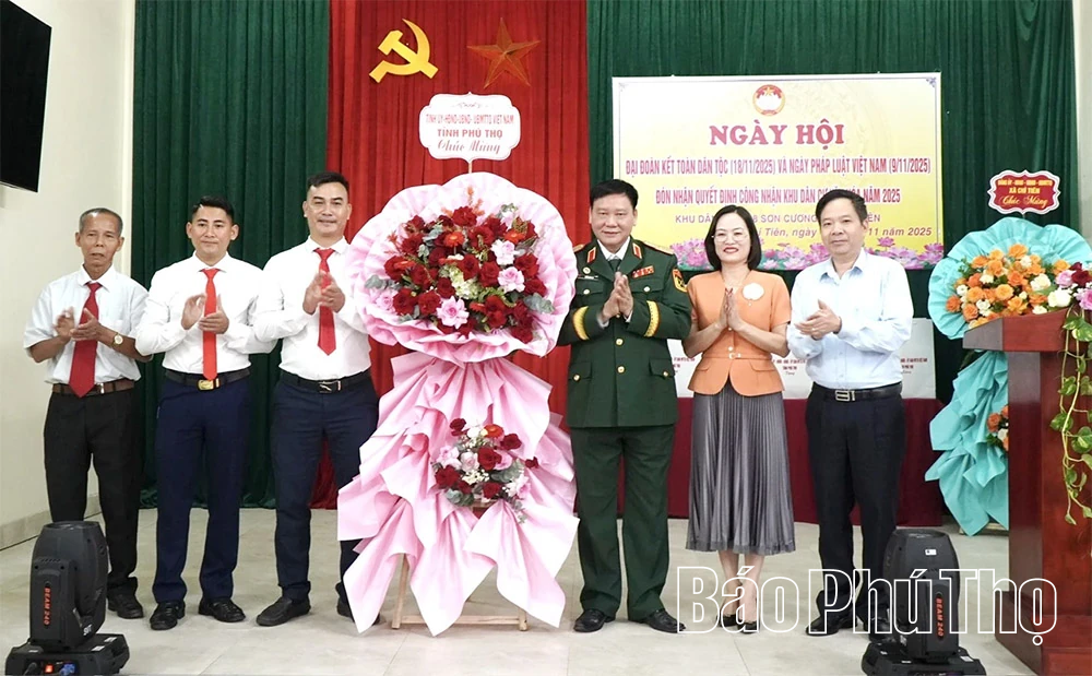 Ngày hội đại đoàn kết tại khu 8 Sơn Cương, xã Chí Tiên