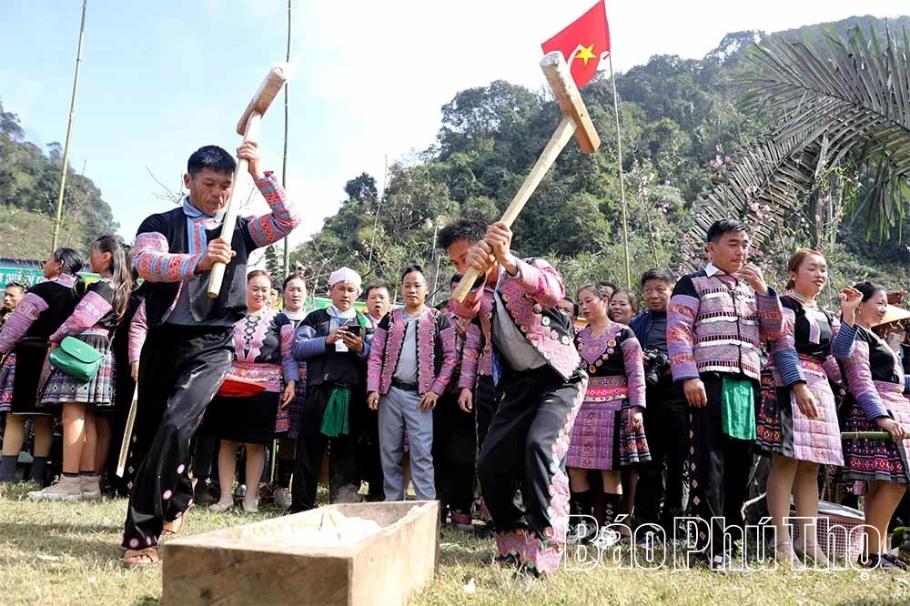 Ấn tượng b&aacute;nh giầy Tết M&ocirc;ng