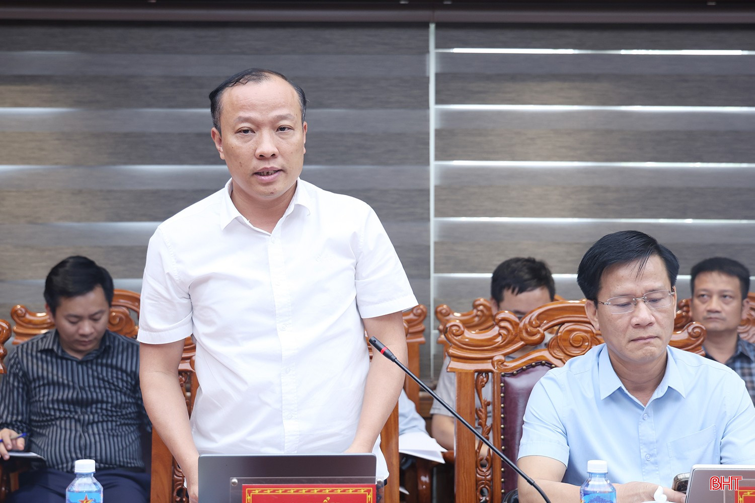 Chánh Văn phòng Tỉnh ủy Thái Phúc Sơn thông tin về công tác phối hợp giữa Văn phòng Tỉnh ủy và Ban Tổ chức Tỉnh ủy. bqbht_br_13.jpg