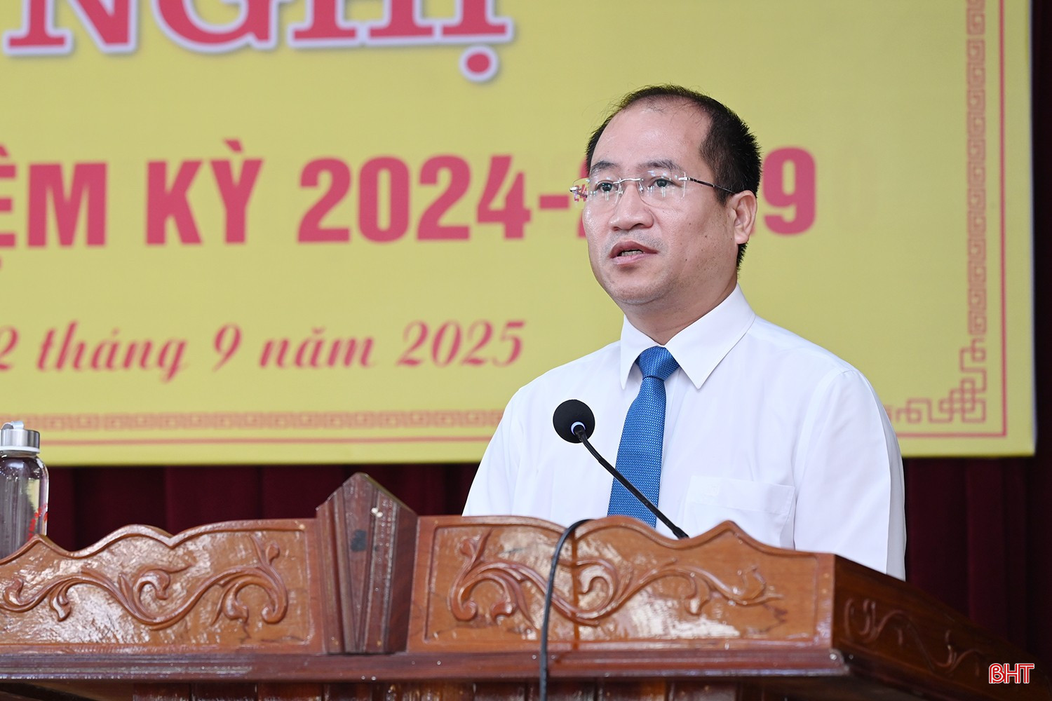 Tân Phó Chủ tịch Ủy ban MTTQ tỉnh Nguyễn Thế Hoàn phát biểu nhận nhiệm vụ. Tân Phó Chủ tịch Ủy ban MTTQ tỉnh Nguyễn Thế Hoàn phát biểu nhận nhiệm vụ.