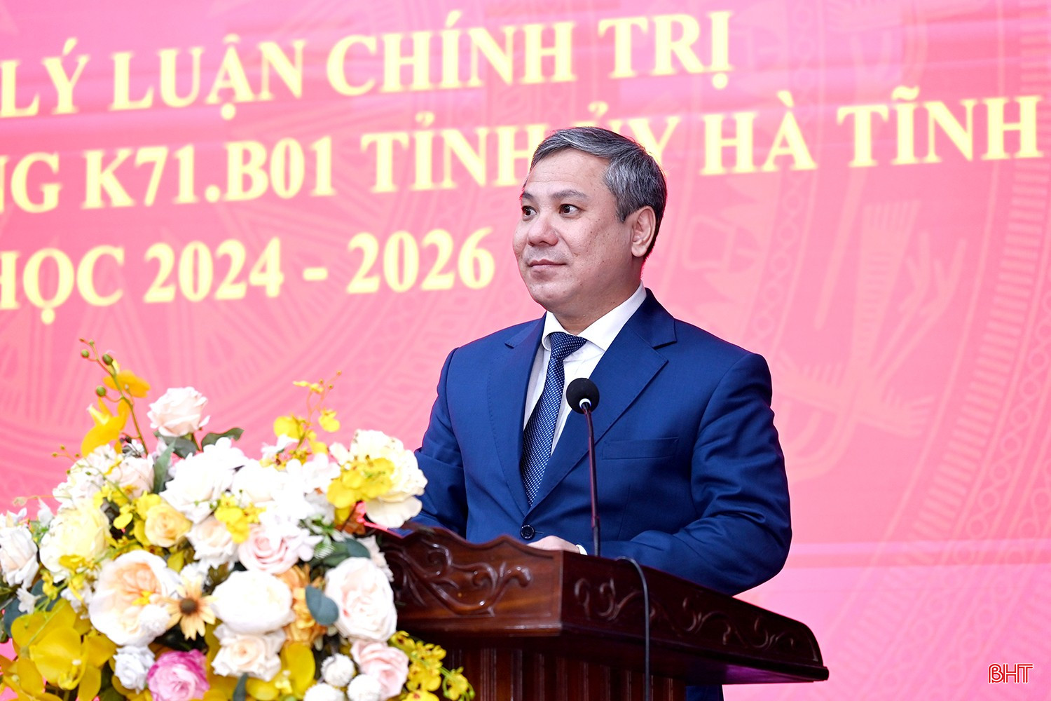 TS Vũ Văn Hậu - Ph&oacute; Gi&aacute;m đốc Học viện Ch&iacute;nh trị khu vực I ph&aacute;t biểu tại buổi lễ.