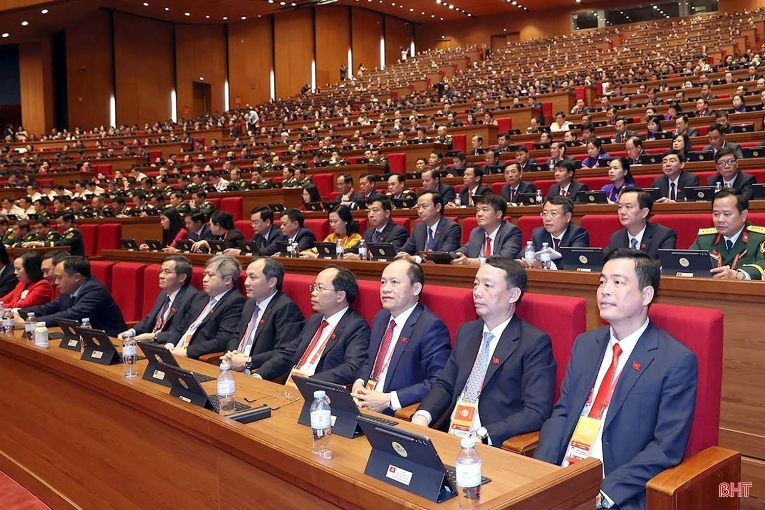 Đo&agrave;n đại biểu tỉnh H&agrave; Tĩnh tham dự Đại hội XIV của Đảng.