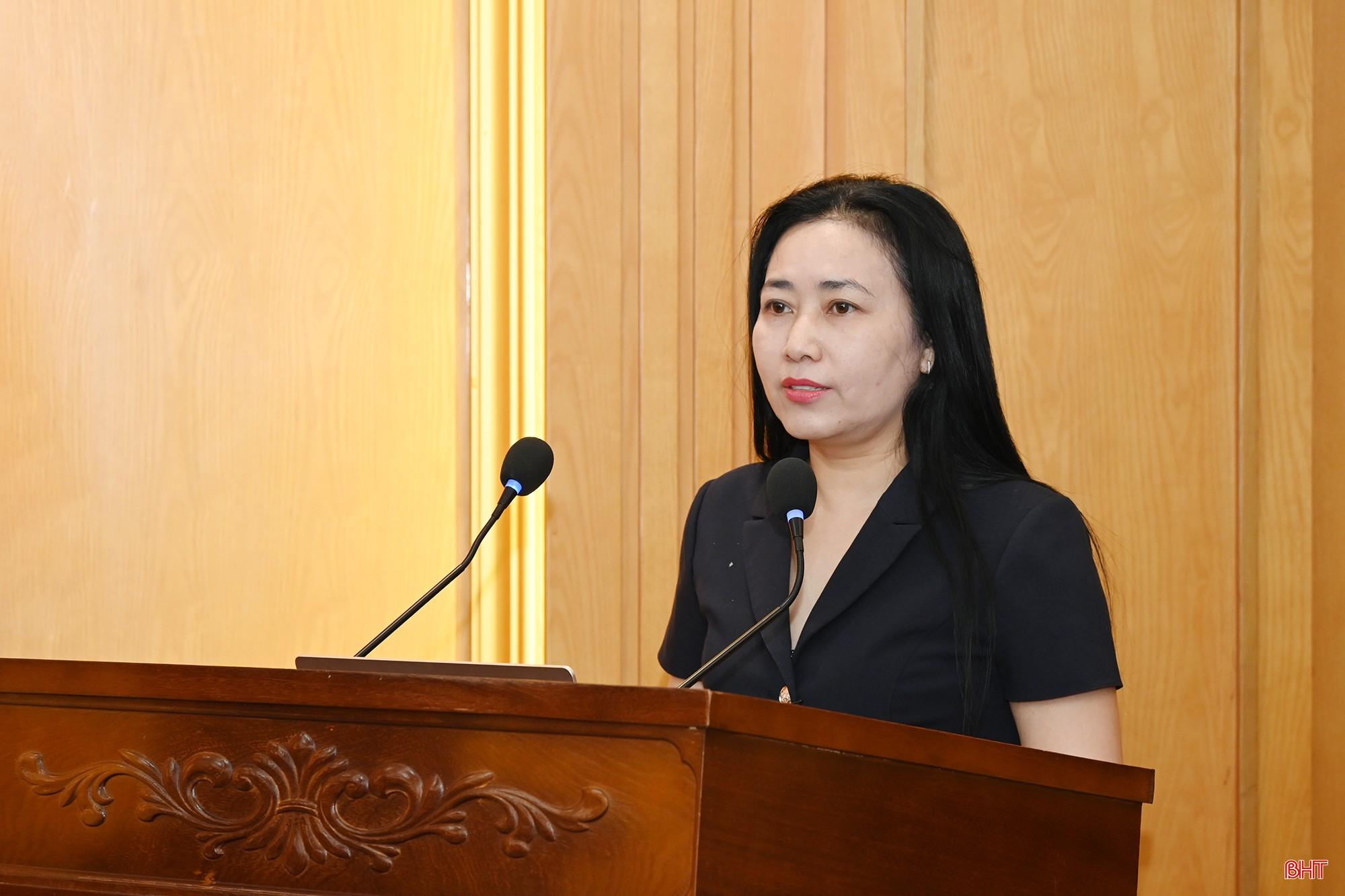 Đồng chí Ngô Thị Hoài Nam - Quyền Giám đốc Sở Ngoại vụ thông tin về công tác đối ngoại. bqbht_br_6.jpg