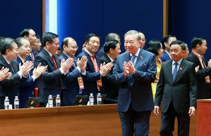 Tổng B&iacute; thư T&ocirc; L&acirc;m v&agrave; Thường trực Ban B&iacute; thư Trần Cẩm T&uacute; t&aacute;i đắc cử v&agrave;o Trung ương kh&oacute;a XIV. Ảnh: TTXVN