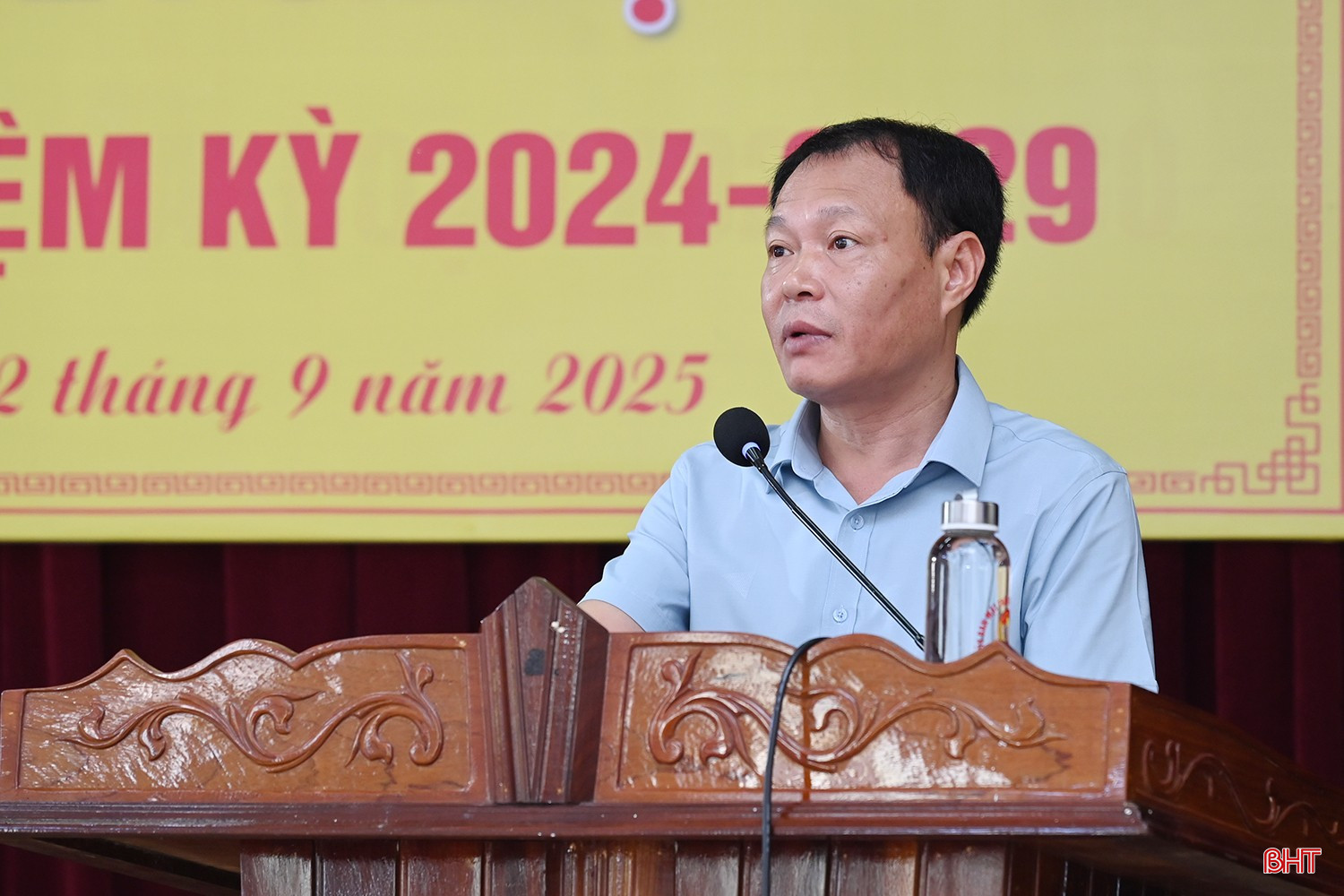 Phó Chủ tịch Ủy ban MTTQ Việt Nam tỉnh Thái Ngọc Hải thông qua tờ trình về công tác cán bộ. bqbht_br_dsc-5d023.jpg