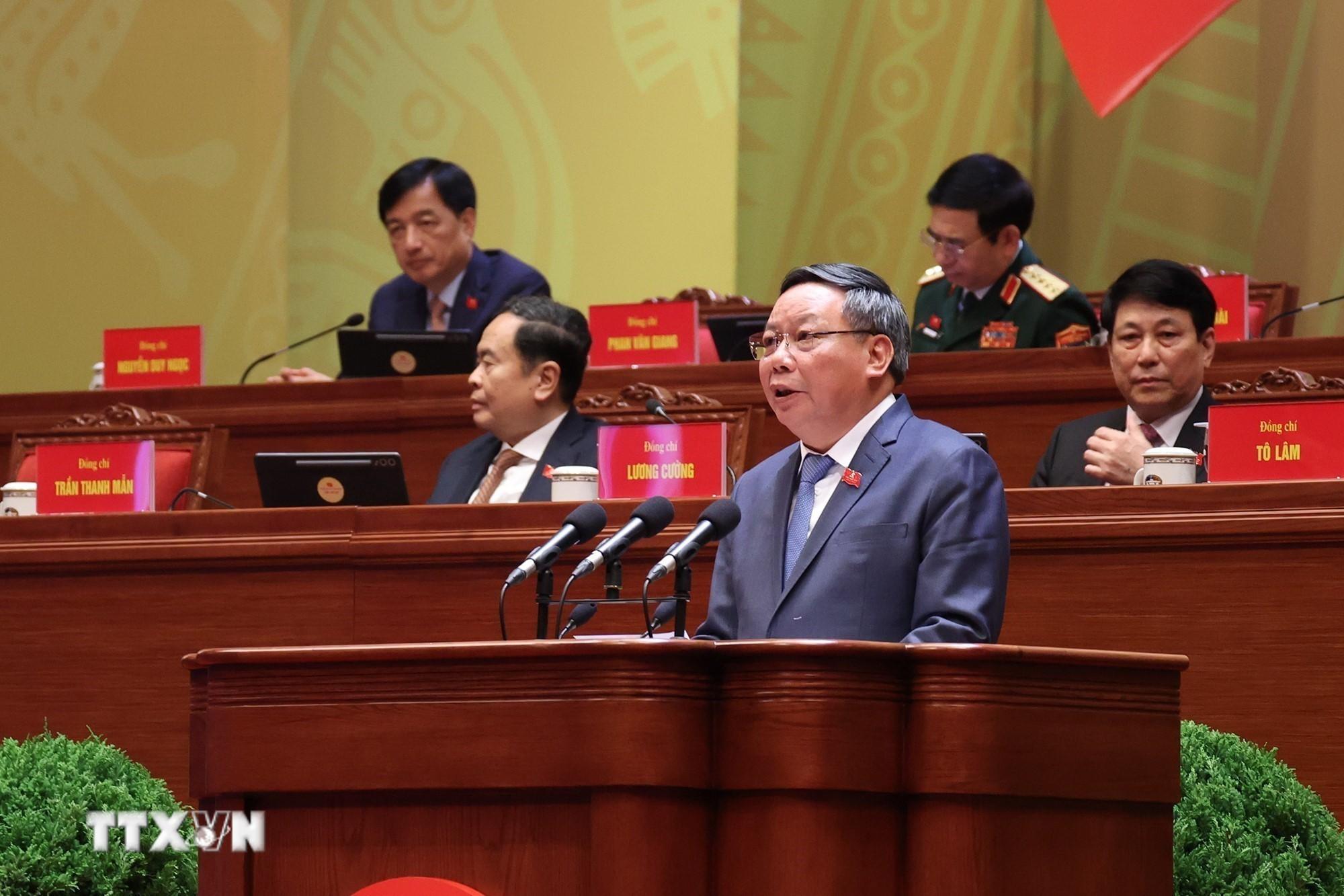 Đồng ch&iacute; Nguyễn Văn Phong, Ph&oacute; B&iacute; thư Thường trực Th&agrave;nh ủy H&agrave; Nội, tham luận về vấn đề &ldquo;Đổi mới phương thức l&atilde;nh đạo, x&acirc;y dựng Đảng bộ th&agrave;nh phố H&agrave; Nội trong sạch, vững mạnh, kiểu mẫu, g&oacute;p phần đưa đất nước vững bước v&agrave;o kỷ nguy&ecirc;n vươn m&igrave;nh của d&acirc;n tộc.&rdquo; (Ảnh: TTXVN)