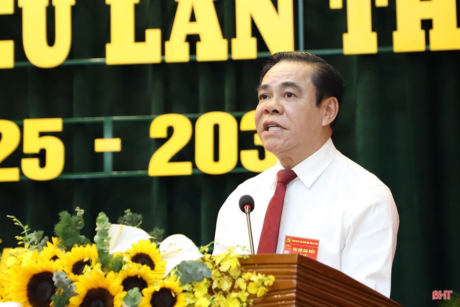 Bí thư Đảng ủy, Chủ tịch UBND tỉnh Võ Trọng Hải khai mạc đại hội. bqbht_br_img-7933.jpg