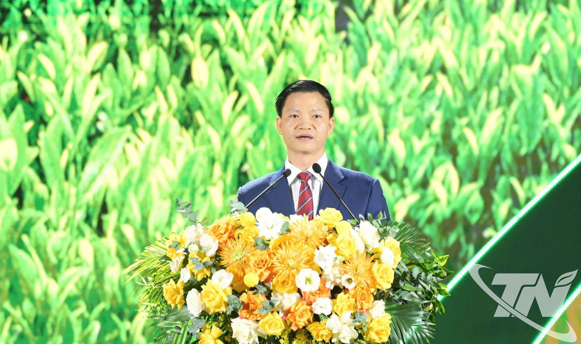 Đồng ch&iacute; Chủ tịch UBND tỉnh Th&aacute;i Nguy&ecirc;n Vương Quốc Tuấn ph&aacute;t biểu khai mạc Lễ hội &ldquo;Th&aacute;i Nguy&ecirc;n - Hương sắc danh tr&agrave;&rdquo;.