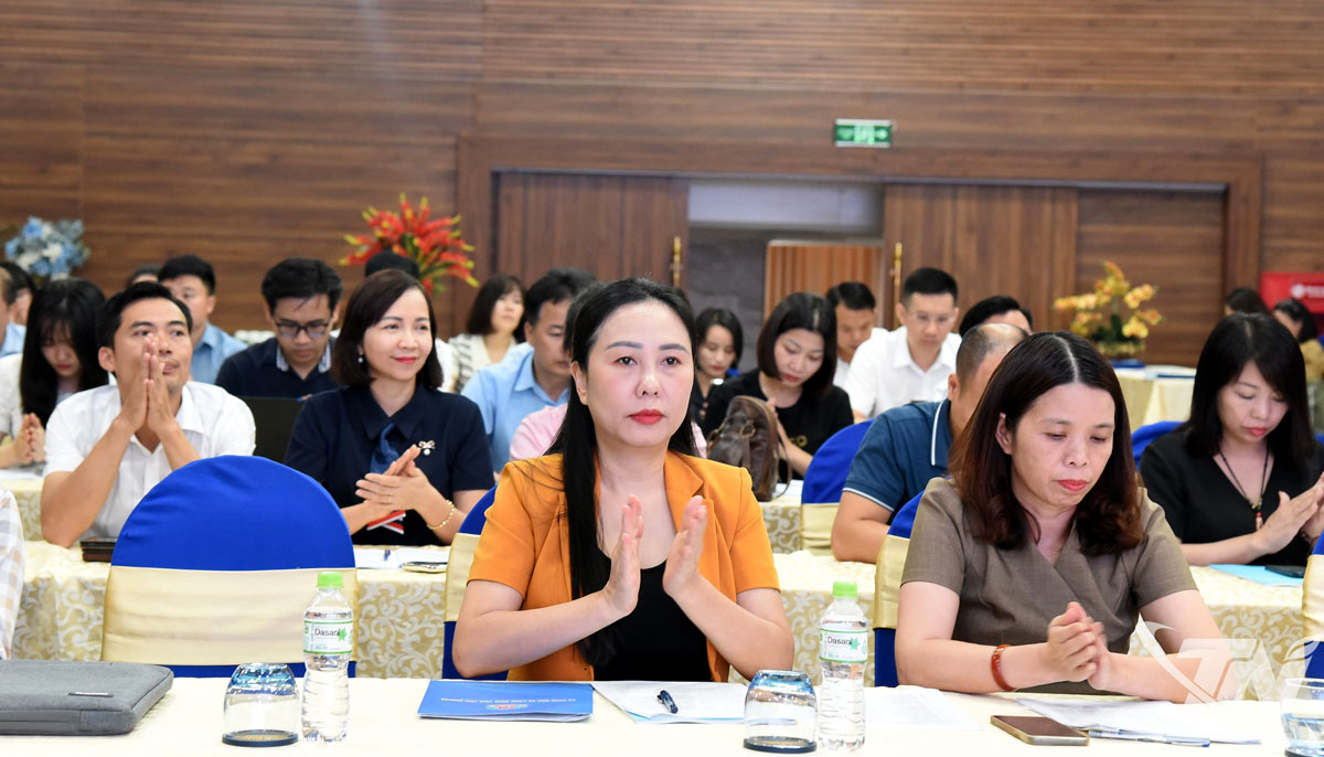 Các đại biểu dự Hội thảo.