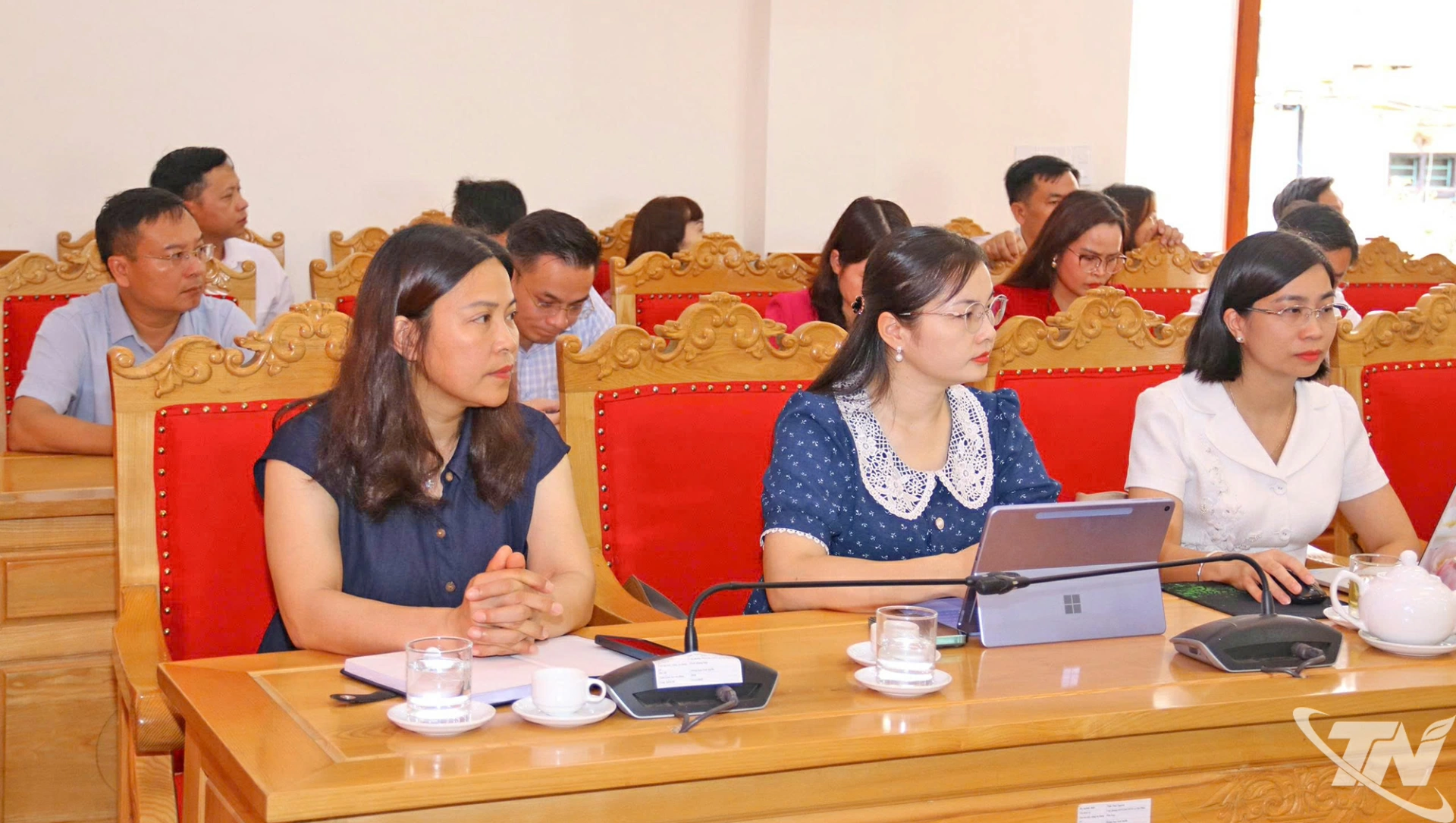 Các đại biểu dự Hội nghị.