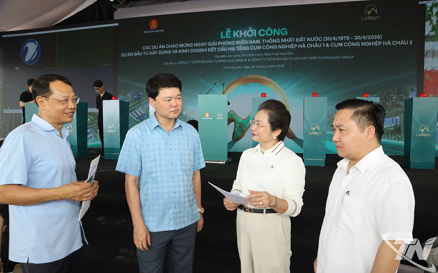 Lãnh đạo Báo và Phát thanh, Truyền hình Thái Nguyên trực tiếp chỉ đạo tại các điểm cầu tham gia Cầu truyền hình.