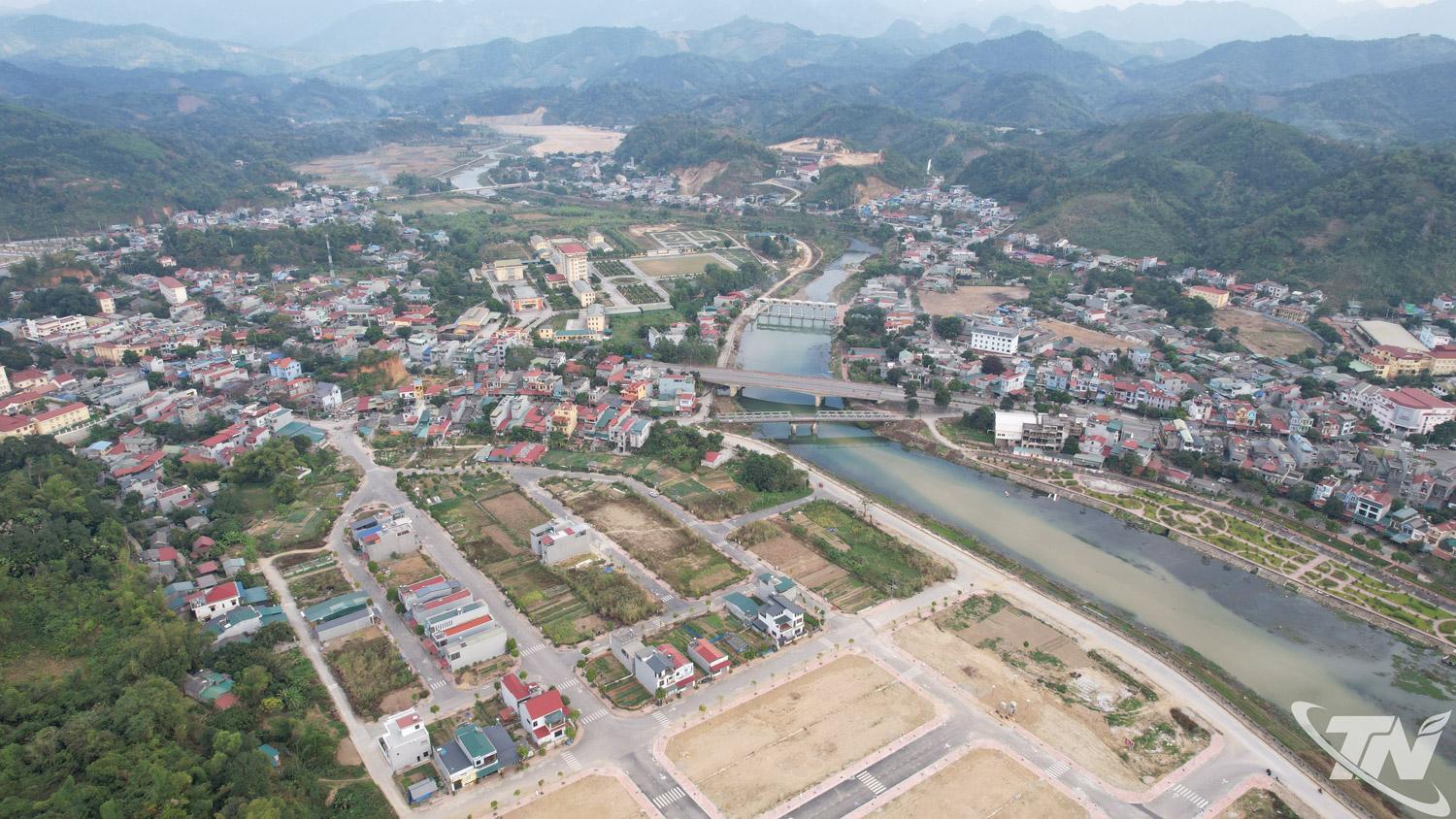 Các khu vực dự kiến đấu giá quyền sử dụng đất tại các địa phương đã được chuẩn bị từ sớm, khẩn trương hoàn thiện hồ sơ, thủ tục để kịp thời tạo nguồn thu cho ngân sách.