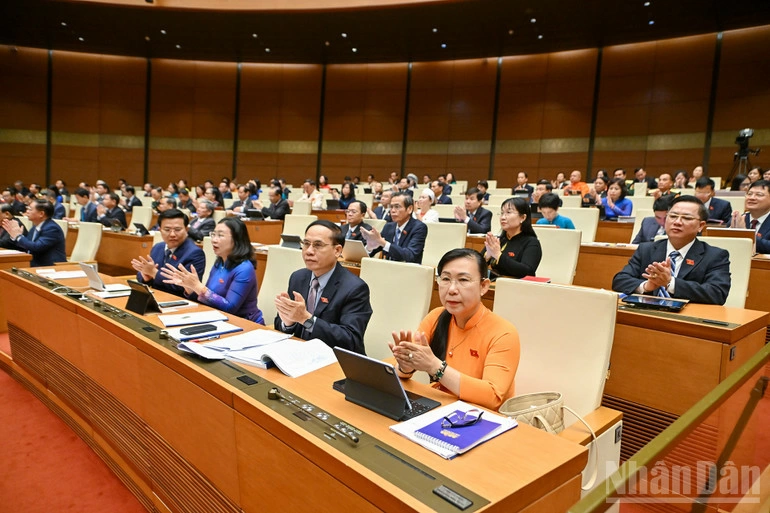 Các đại biểu Quốc hội tham dự phiên họp.