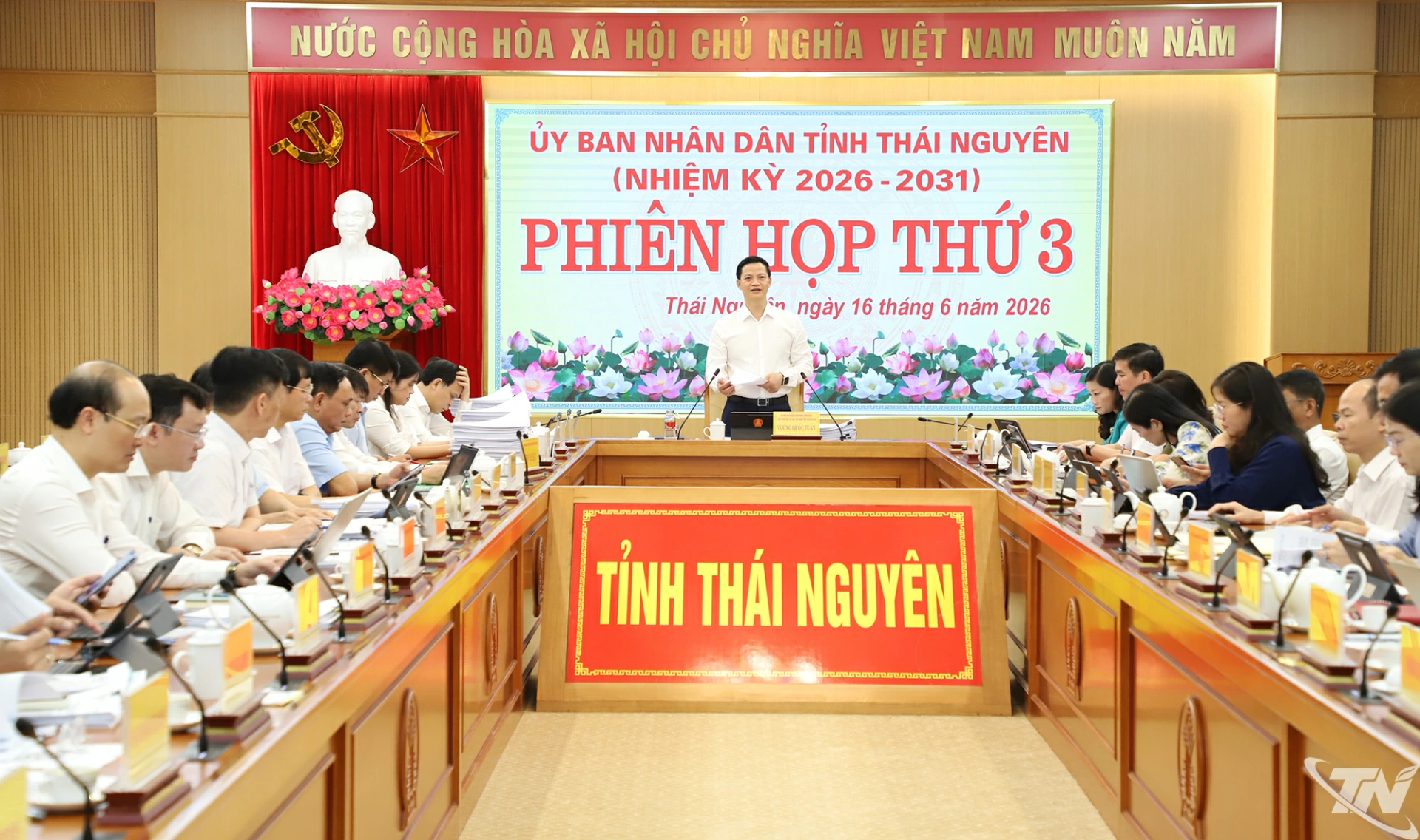 Quang cảnh Phiên họp.