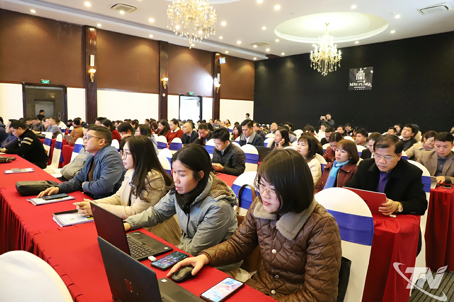 Các đại biểu tham dự Hội nghị.