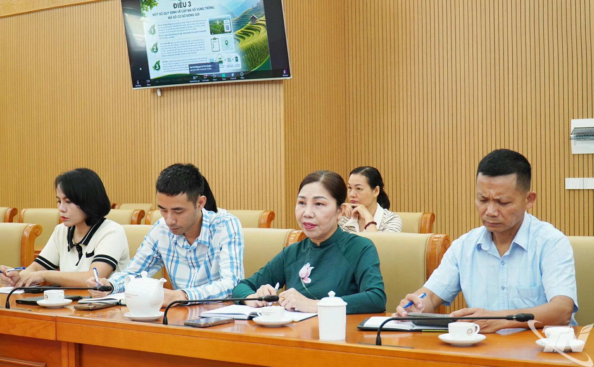 Đại biểu dự Hội nghị.