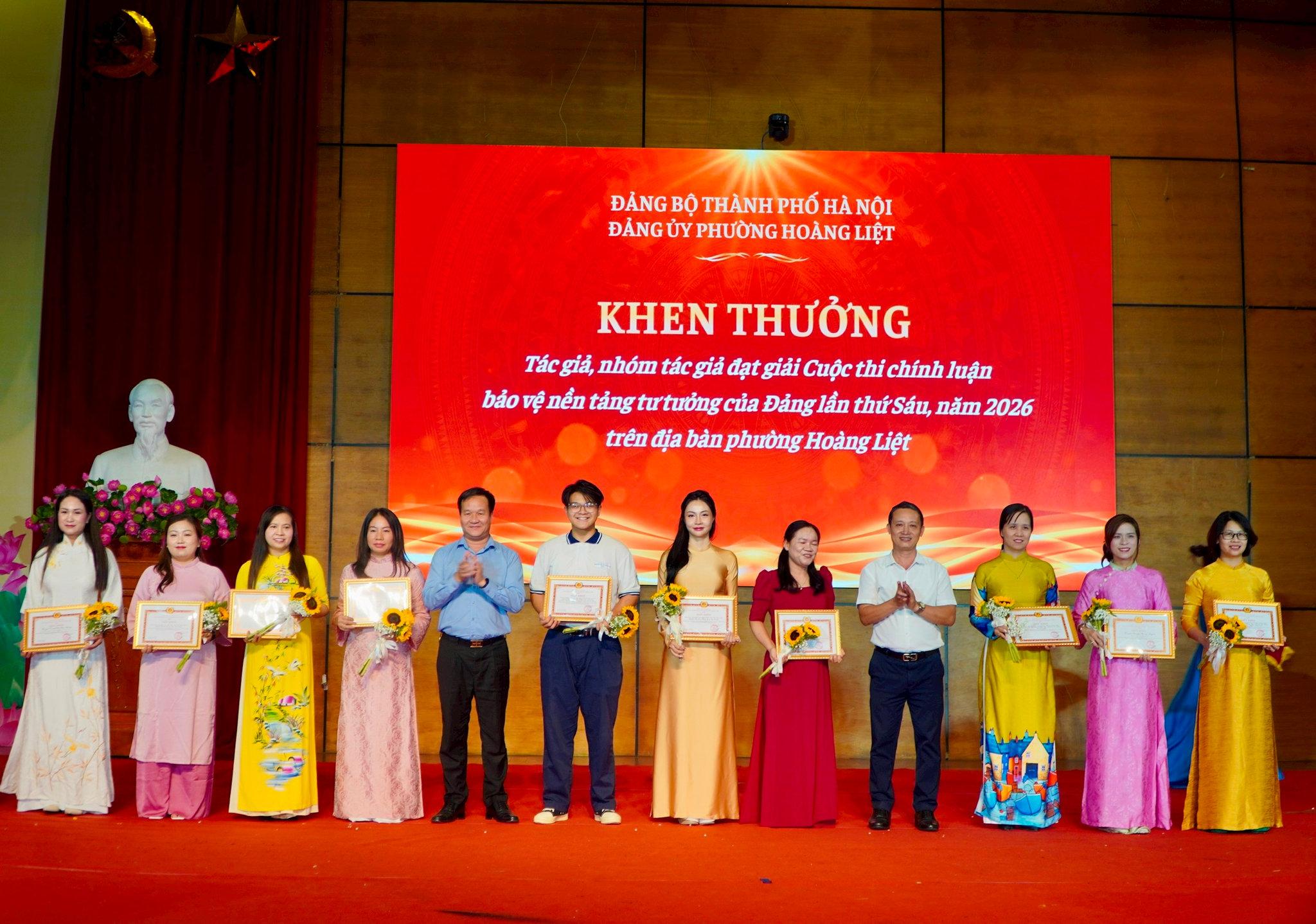 Khối trường học trên địa bàn đã giành được rất nhiều giải thưởng Cuộc thi chính luận năm nay. Ảnh: Tiến Đạt