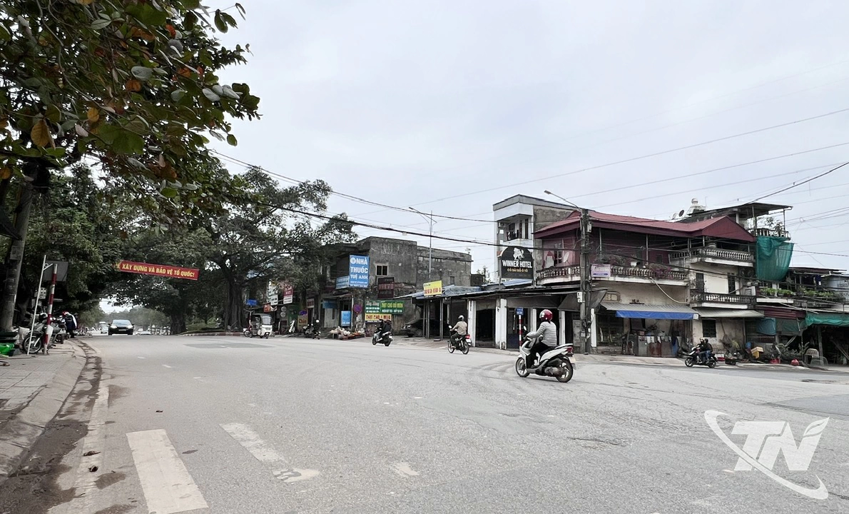 Từ đường Quang Trung (đoạn gốc Đa Đ&aacute;n) người d&acirc;n sẽ được hướng dẫn   di chuyển ph&acirc;n luồng v&agrave;o đường Tố Hữu để đến S&acirc;n vận động tỉnh.