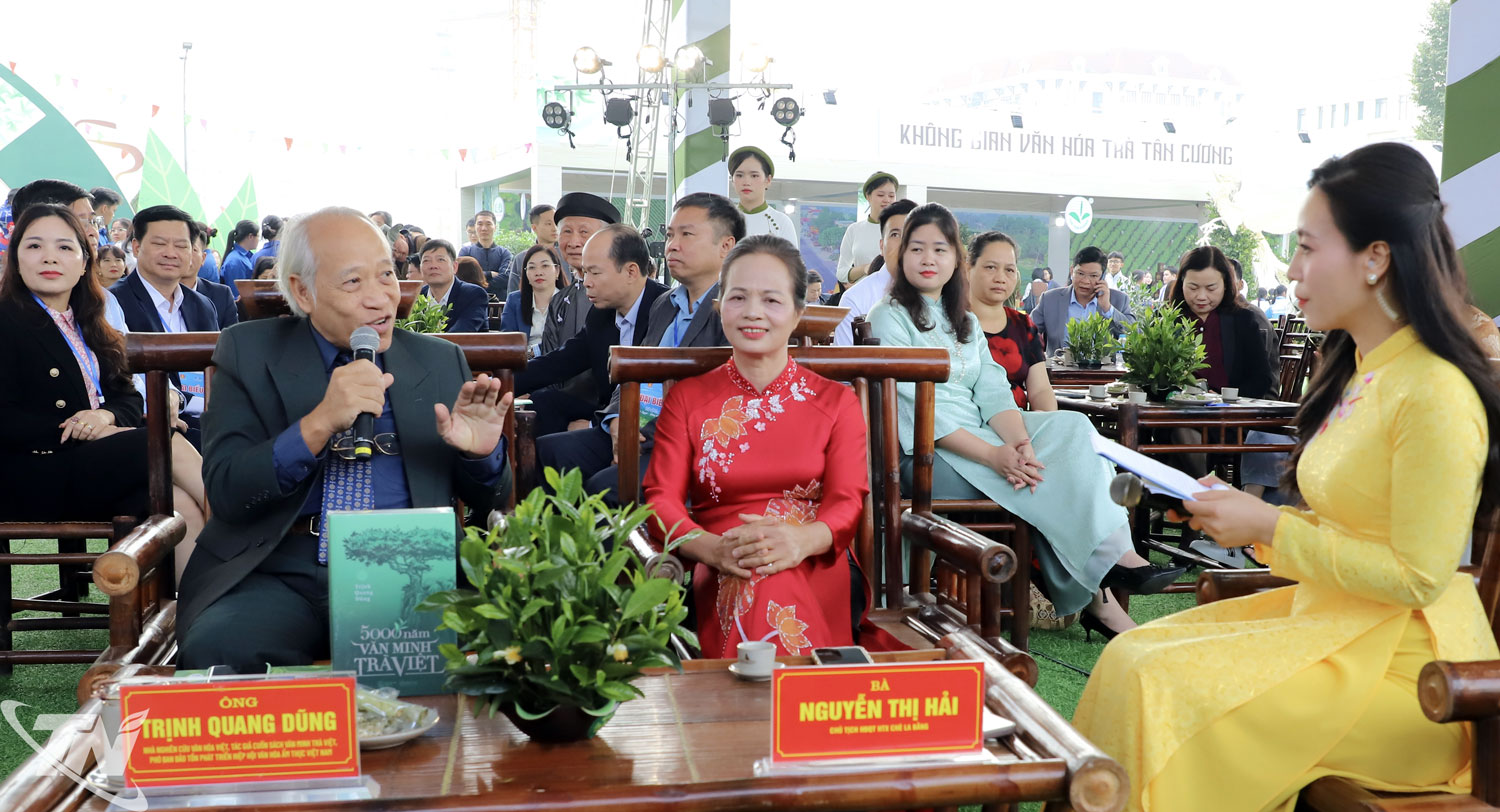 Nh&agrave; nghi&ecirc;n cứu văn ho&aacute; Trịnh Quang Dũng, Ph&oacute; Ban bảo tồn ph&aacute;t triển Hiệp hội văn h&oacute;a ẩm thực Việt Nam, t&aacute;c giả cuốn s&aacute;ch Văn minh Tr&agrave; Việt