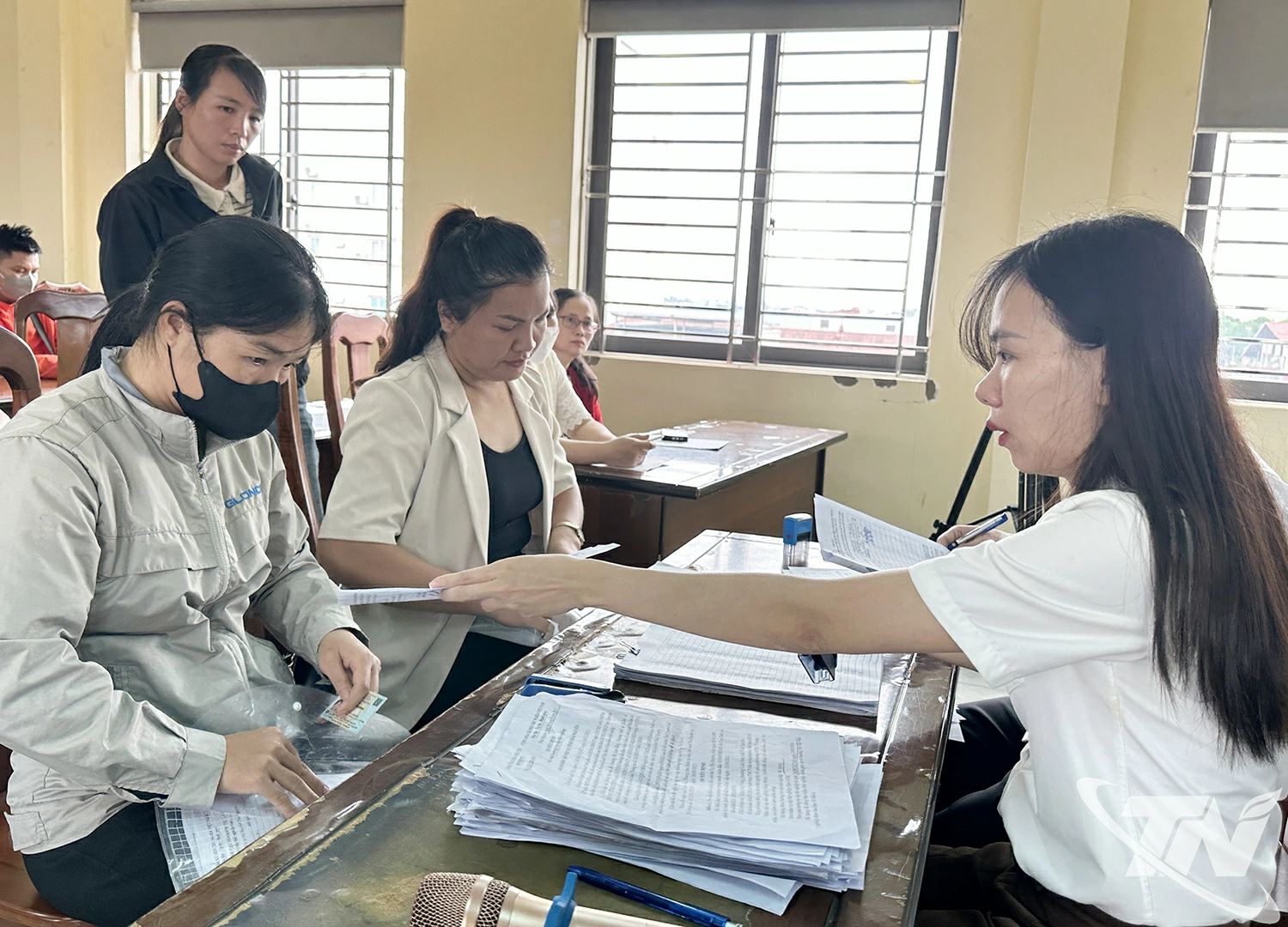 Tư vấn chính sách Bảo hiểm thất nghiệp cho người lao động tại Trung tâm dịch vụ việc làm tỉnh Thái Nguyên.