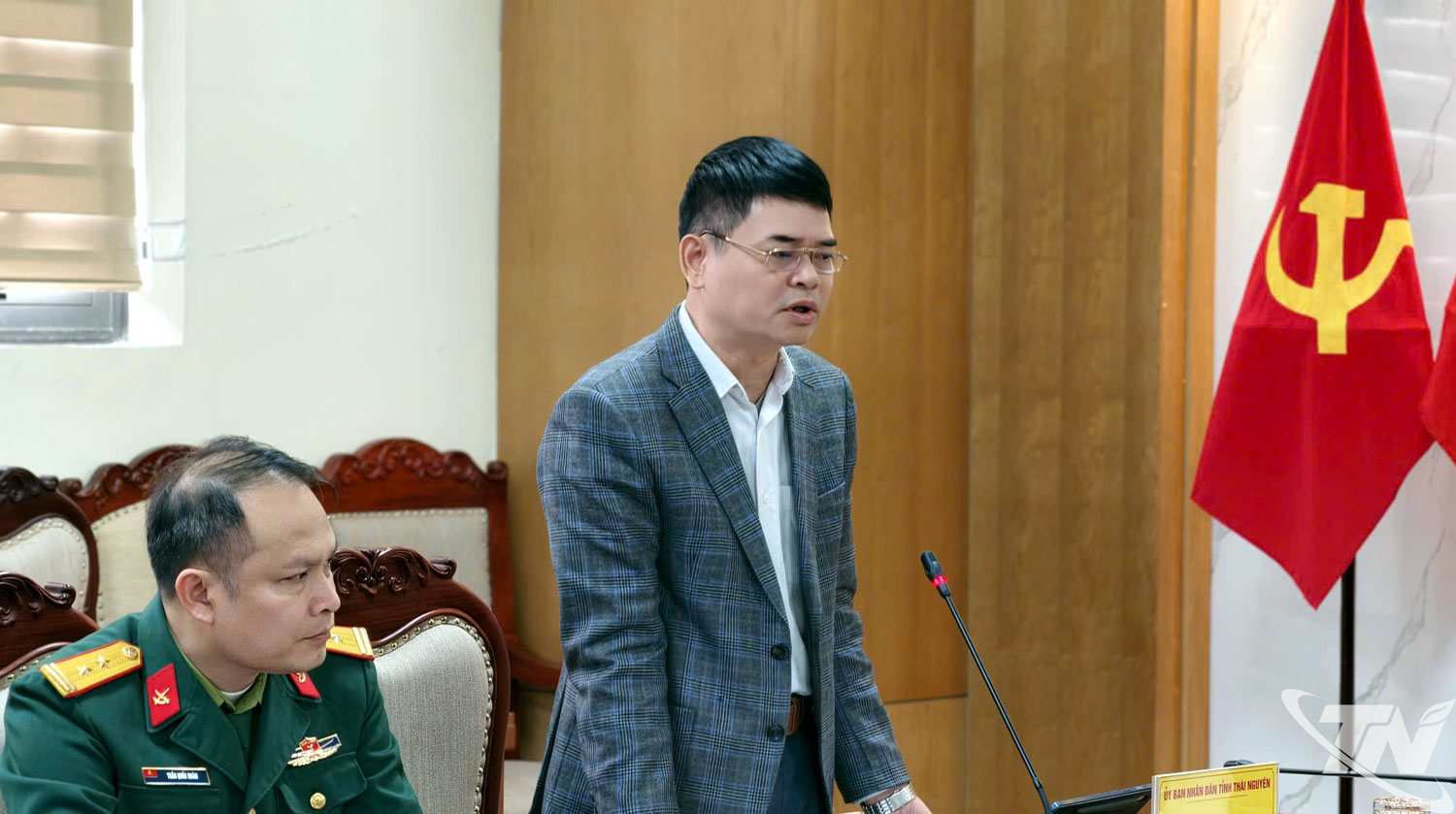 Đại diện l&atilde;nh đạo c&aacute;c đơn vị ph&aacute;t biểu tại cuộc họp.