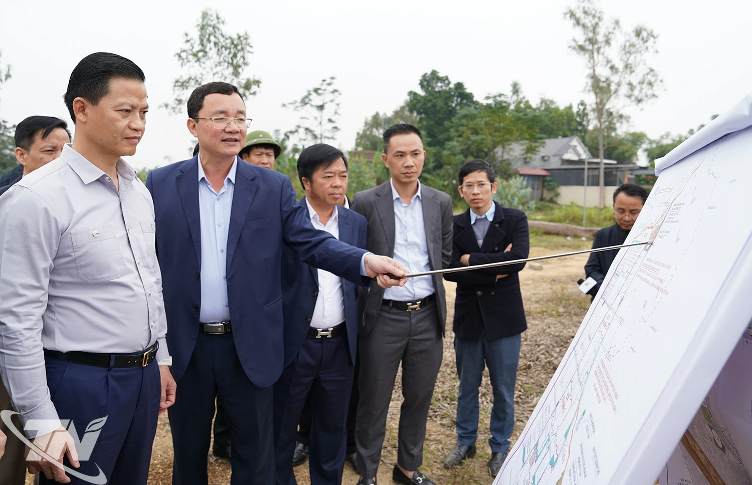 Lãnh đạo xã Điềm Thụy báo cáo tiến độ giải phóng mặt bằng Dự án KCN Yên Bình 3.