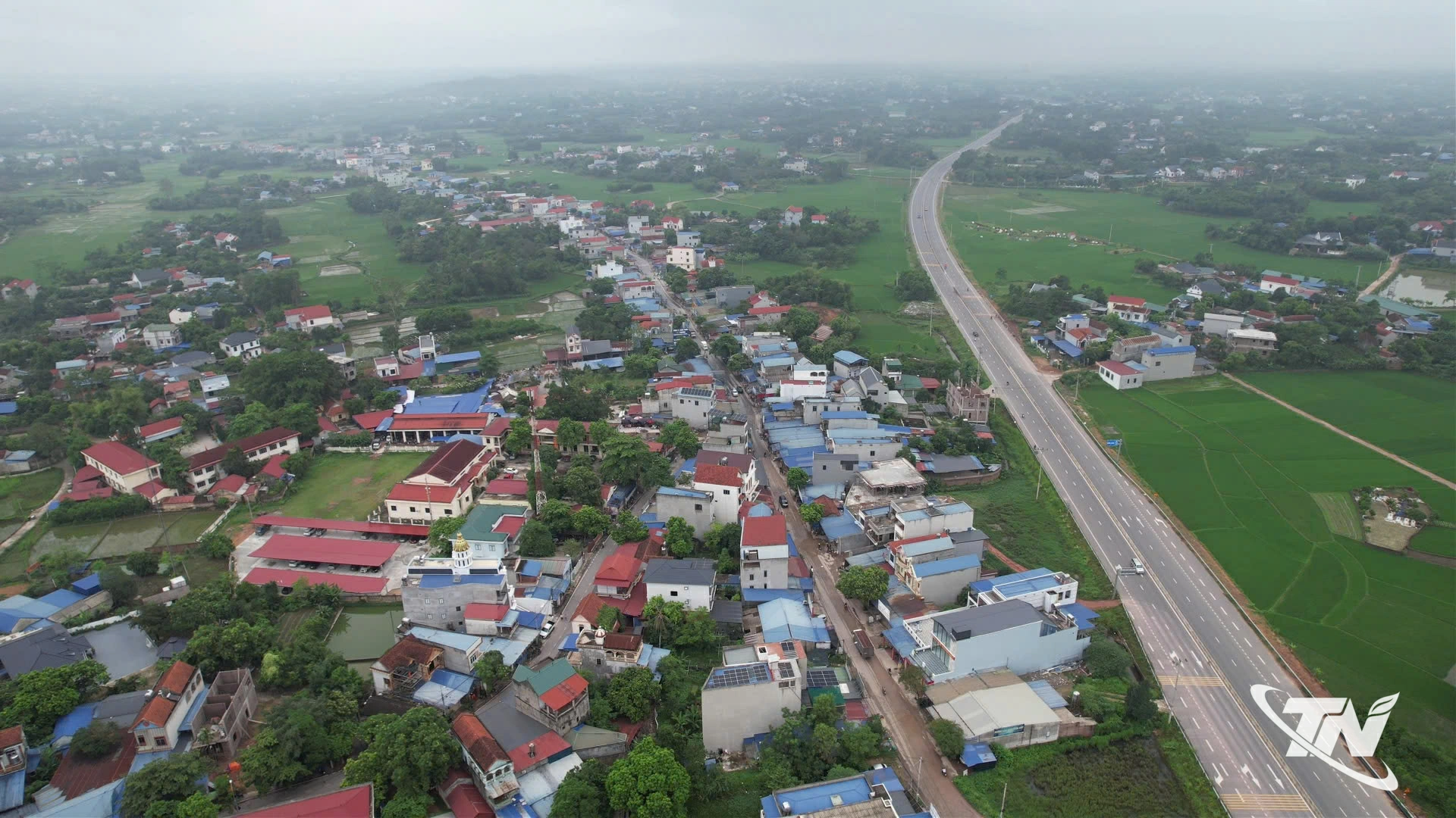 Dự án Khu Công nghiệp Tây Phổ Yên có quy mô 499,07ha năm trên địa bàn xã Thành Công và phường Phúc Thuận.