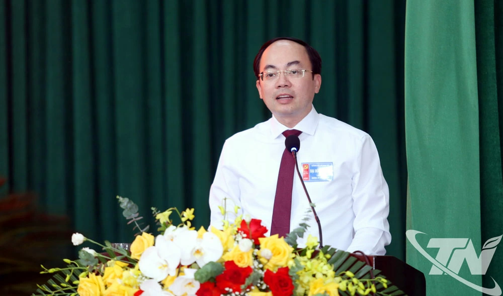 Đồng chí Nguyễn Đăng Bình, Phó Bí thư Thường trực Tỉnh ủy, Chủ tịch HĐND tỉnh phát biểu chỉ đạo Đại hội