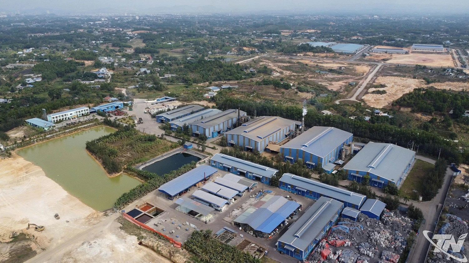 Toàn cảnh khu liên hợp xử lý chất thải của Công ty TNHH Môi trường Sông Công.