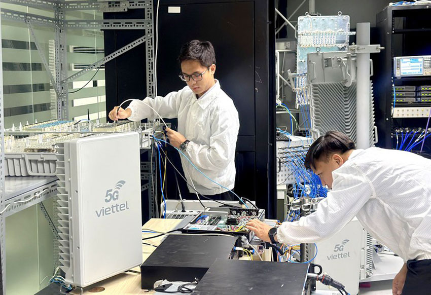 Những kỹ sư Việt Nam được đánh giá cao khi giả được bài toán cực khó từ đó đáp ứng nhu cầu của thị trường - Ảnh: VGP/MT