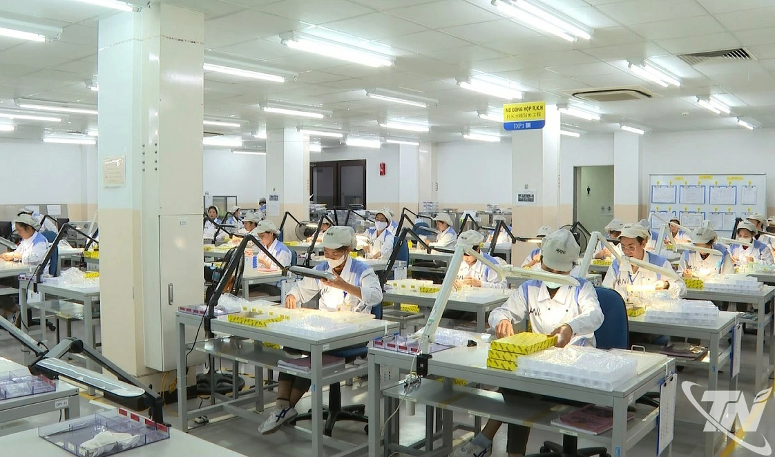 Môi trường đầu   tư, kinh doanh   ngày càng được   cải thiện giúp   Thái Nguyên thu   hút nhiều doanh   nghiệp công   nghiệp chế biến,   chế tạo đầu tư   vào địa bàn.