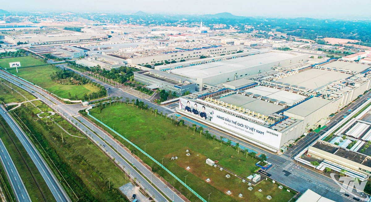 Sự ph&aacute;t triển mạnh mẽ của c&aacute;c dự &aacute;n FDI tr&ecirc;n địa b&agrave;n tỉnh đ&atilde; th&uacute;c đẩy c&ocirc;ng nghiệp phụ trợ, tạo li&ecirc;n kết sản xuất linh kiện, phụ t&ugrave;ng, vật tư kỹ thuật v&agrave; n&acirc;ng cao năng lực cung ứng cho to&agrave;n ng&agrave;nh.