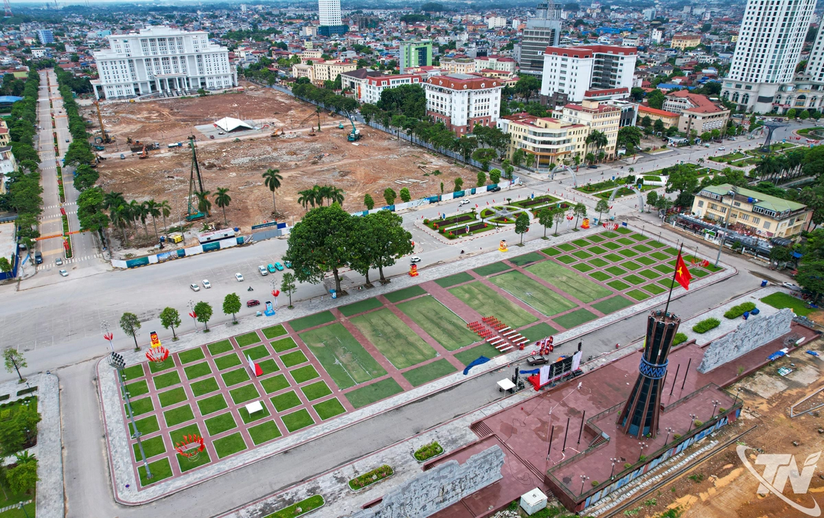 Dự án Khu đô thị mới, phố đi bộ trung tâm được triển khai thực hiện trên địa bàn phường Phan Đình Phùng (với tổng mức đầu tư trên 2.450 tỷ đồng) được kỳ vọng sẽ nâng tầm diện mạo đô thị Thái Nguyên. 