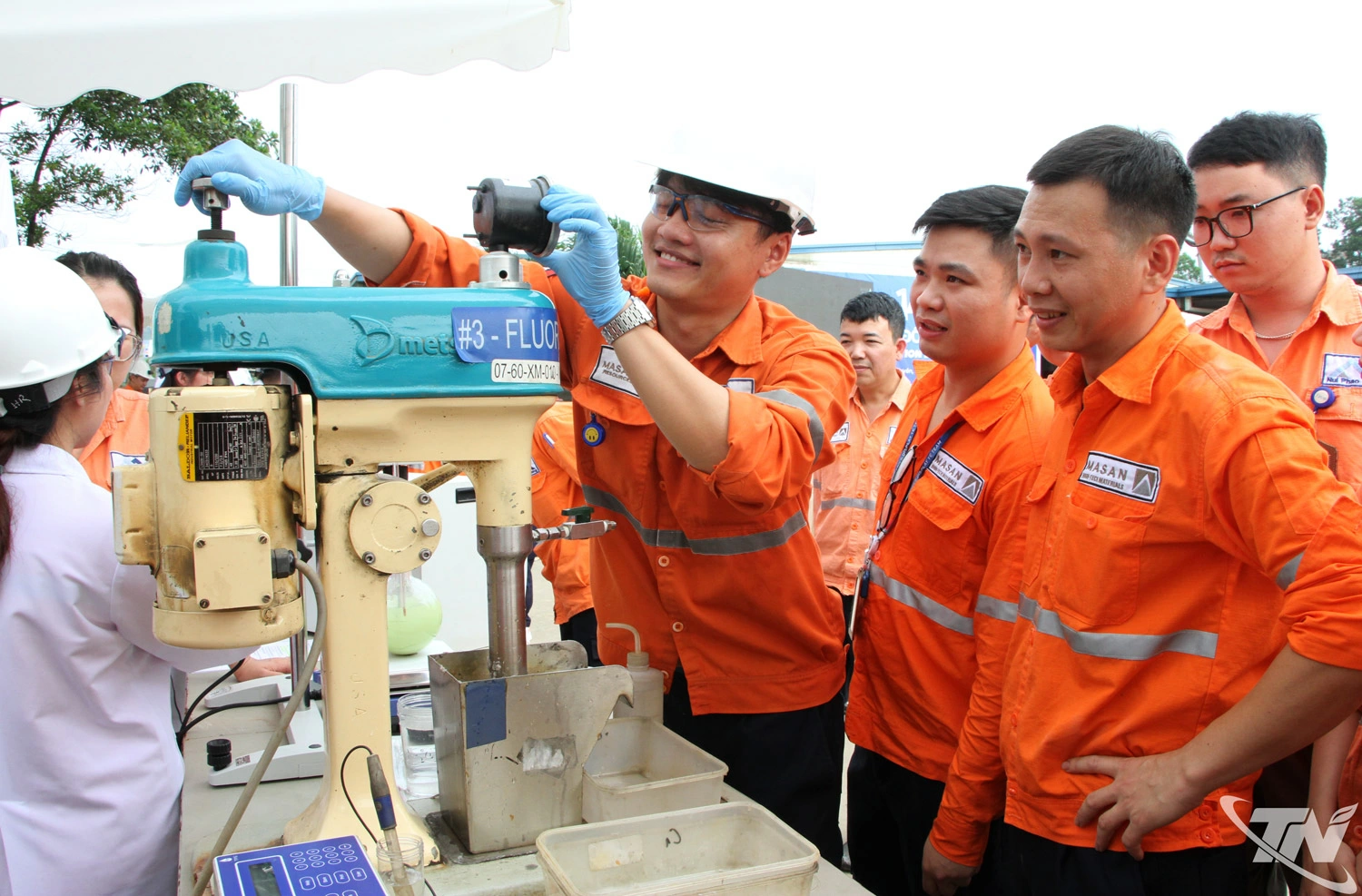 Công ty hình thành văn hóa “Mọi người đều có thể học hỏi và chia sẻ tri thức”.