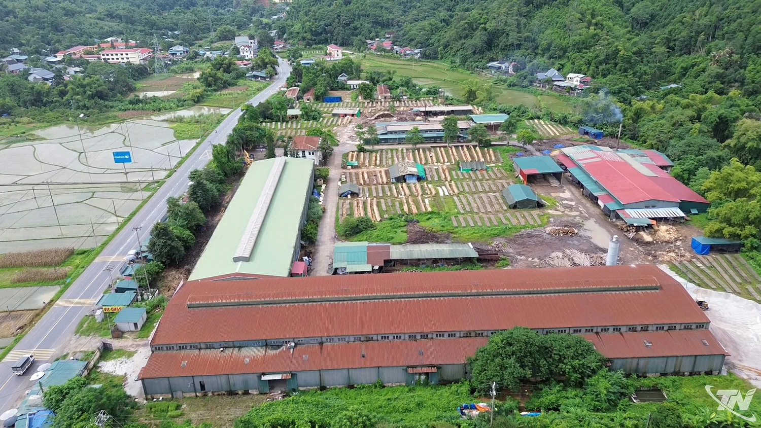 Khu vực bàn giao tài sản trúng đấu giá.