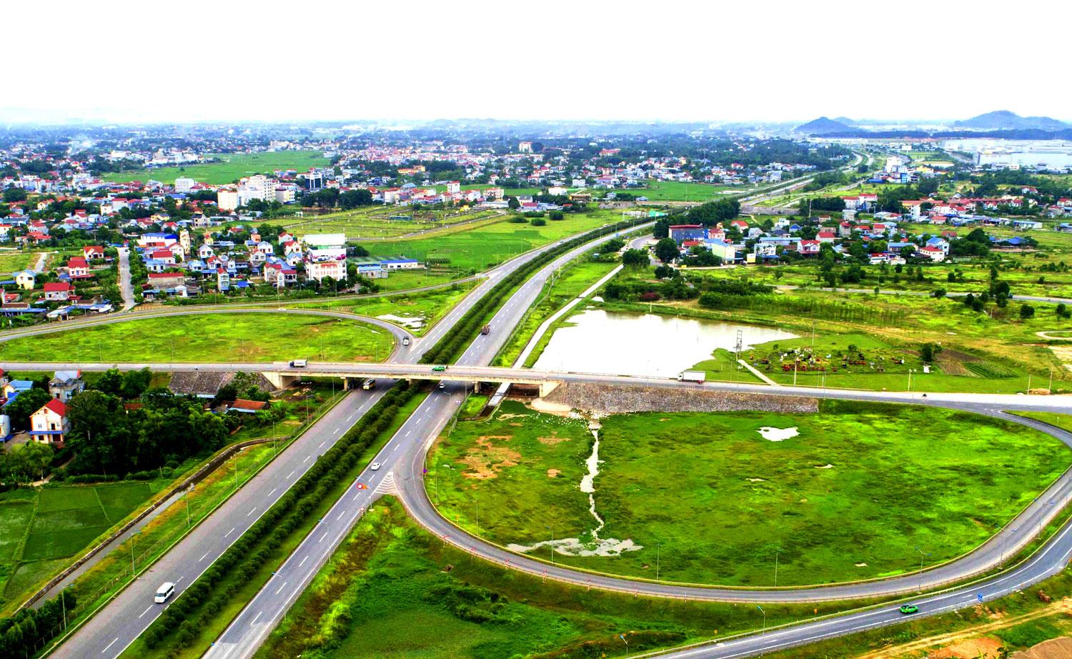 Trong qu&aacute; tr&igrave;nh điều chỉnh quy hoạch tỉnh thời kỳ 2021-2030, tầm nh&igrave;n đến năm 2050, cả 3 tỉnh Th&aacute;i Nguy&ecirc;n - Bắc Ninh - Ph&uacute; Thọ đều định hướng gắn kết chặt chẽ với Quy hoạch tổng thể v&ugrave;ng Thủ đ&ocirc; H&agrave; Nội.